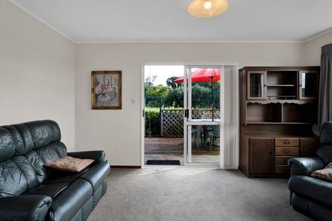 Photo of property in 3 Ross Place, Blagdon, New Plymouth, 4310