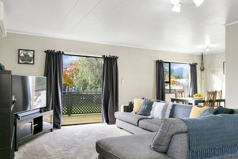 Photo of property in 99 Richmond Avenue, Richmond Heights, Taupo, 3330