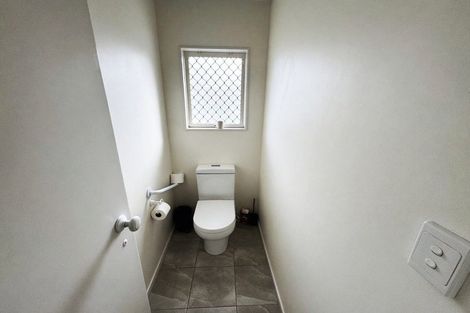 Photo of property in 23 Chalmers Close, Orewa, 0931