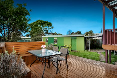 Photo of property in 13 Pendlebury Street, Green Bay, Auckland, 0604