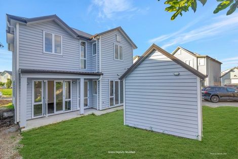 Photo of property in 27 Stitchbird Crescent, Papakura, 2110