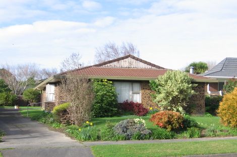 Photo of property in 2 Coronet Place, Awapuni, Palmerston North, 4412