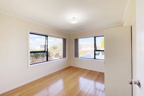 Photo of property in 43 Mclean Avenue, Papatoetoe, Auckland, 2025