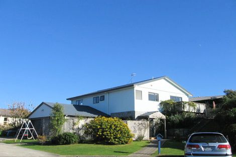 Photo of property in 18 Realm Drive, Paraparaumu, 5032