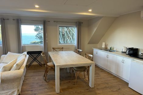 Photo of property in 38 Pacific Parade, Army Bay, Whangaparaoa, 0930