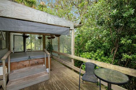 Photo of property in 118 Trig Road, South Head, Helensville, 0874