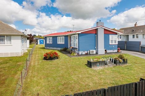 Photo of property in 30 Mccorkindale Street, Feilding, 4702