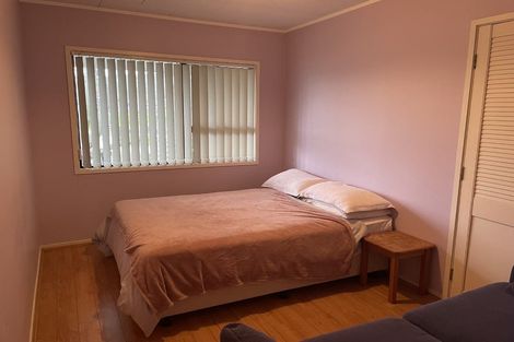 Photo of property in 2/1 Barbados Drive, Unsworth Heights, Auckland, 0632