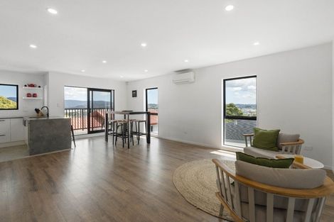 Photo of property in 2/16 James Laurie Street, Henderson, Auckland, 0612