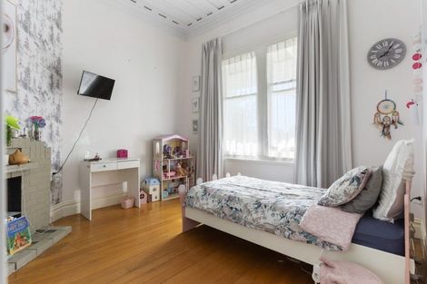 Photo of property in 140 Coronation Road, Mangere Bridge, Auckland, 2022