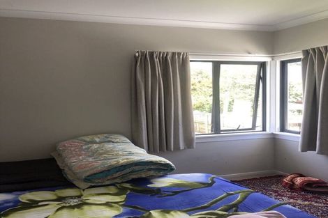 Photo of property in 102 Mangorei Road, Merrilands, New Plymouth, 4312