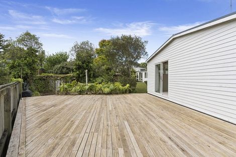 Photo of property in 29 Highland Avenue, Titirangi, Auckland, 0604