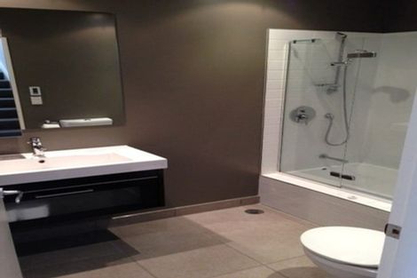 Photo of property in 49 Tiketike Way, Brooklyn, Wellington, 6021