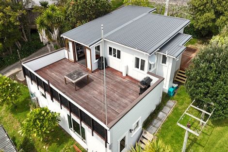 Photo of property in 14 Main Road, Raglan, 3225