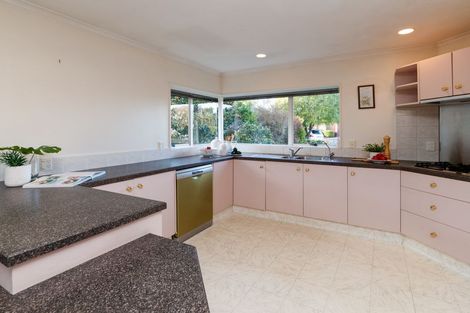 Photo of property in 14 Balcairn Place, Terrace End, Palmerston North, 4410