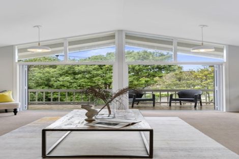 Photo of property in 122 Beach Road, Castor Bay, Auckland, 0620