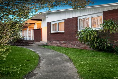 Photo of property in 13 Pendlebury Street, Green Bay, Auckland, 0604