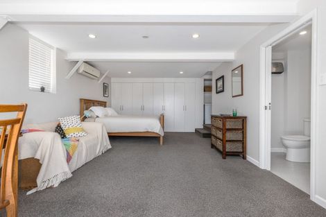 Photo of property in 68a Mana Esplanade, Paremata, Porirua, 5026