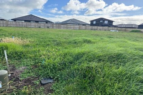 Photo of property in 10 Whata Street, Clarks Beach, 2122