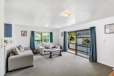 Photo of property in 25 Waiora Road, Stanmore Bay, Whangaparaoa, 0932