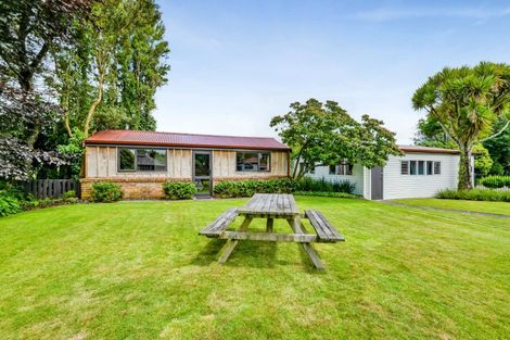 Photo of property in 37 Flint Road West, Stratford, 4332