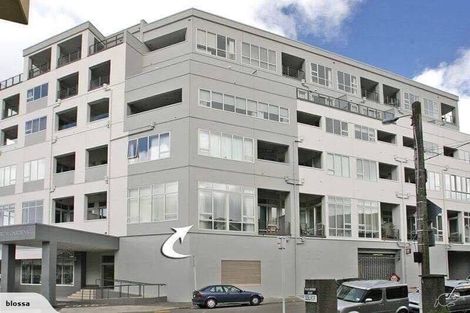 Photo of property in Stadium Garden Flats, 107/107 Thorndon Quay, Pipitea, Wellington, 6011