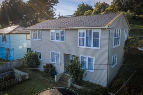 Photo of property in 25 Northumberland Street, Cannons Creek, Porirua, 5024