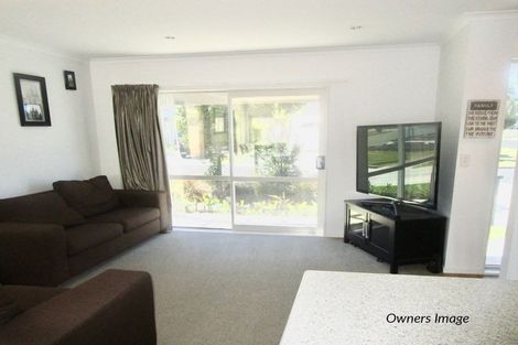 Photo of property in 4 Poaka Avenue, Takanini, 2112