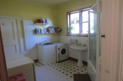 Photo of property in 20 Ranui Terrace, Tawa, Wellington, 5028