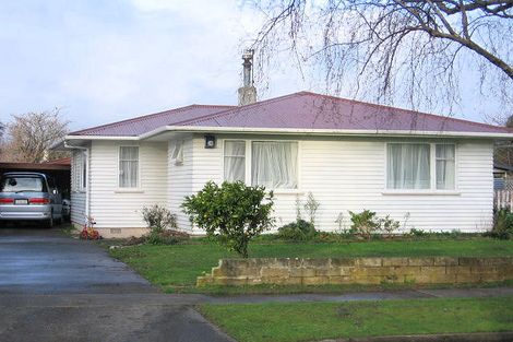 Photo of property in 136 Ruamahanga Crescent, Terrace End, Palmerston North, 4410