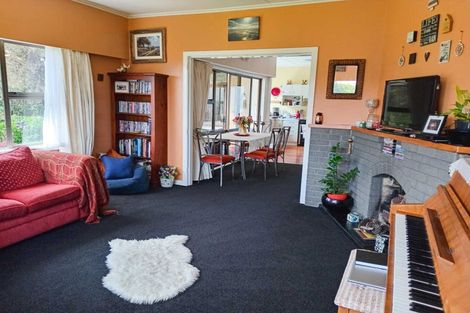 Photo of property in 28 Shakespeare Road, Bastia Hill, Whanganui, 4500