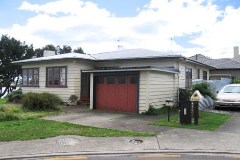 Photo of property in 19 Williams Street, Tauranga, 3110