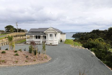 Photo of property in 206 Cape Rodney Road, Leigh, 0985