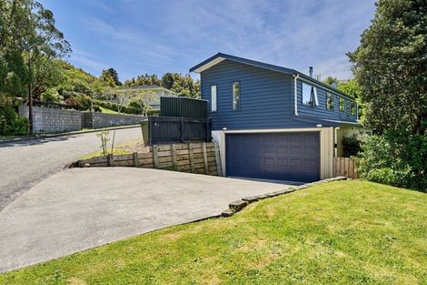 Photo of property in 4a Brasenose Place, Tawa, Wellington, 5028