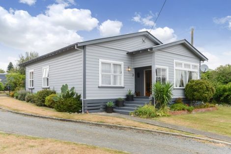 Photo of property in 43 Racecourse Road, Waipukurau, 4200