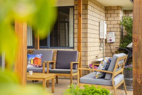 Photo of property in 24 Sarah Place, Papamoa Beach, Papamoa, 3118