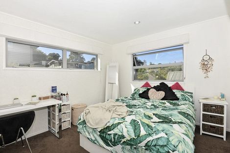 Photo of property in 235g Titirangi Road, Titirangi, Auckland, 0604