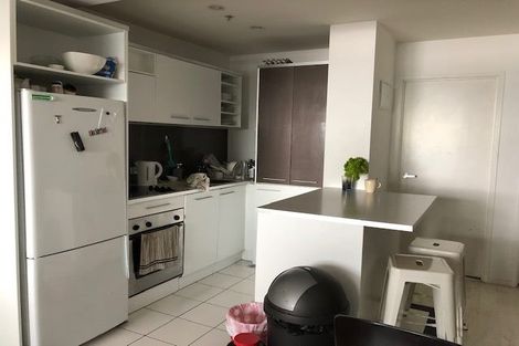 Photo of property in Alpha Apartments, 702/17 Vogel Lane, Auckland Central, Auckland, 1010