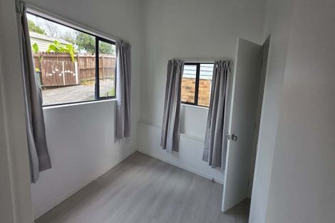 Photo of property in 127 Lancaster Road, Beach Haven, Auckland, 0626