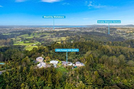 Photo of property in 220 Forest Hill Road, Waiatarua, Auckland, 0612