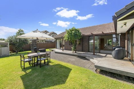 Photo of property in 33 Uppingham Crescent, Hillcrest, Auckland, 0627