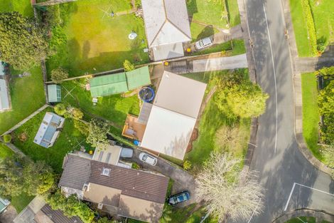 Photo of property in 13 Pendlebury Street, Green Bay, Auckland, 0604