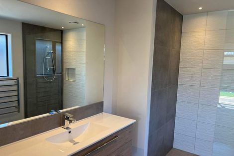 Photo of property in 10 Pierce Street, Marshland, Christchurch, 8083