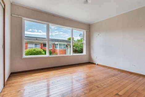 Photo of property in 2/18 Shakespeare Road, Milford, Auckland, 0620