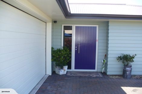 Photo of property in 39 Pukeko Way, Kinloch, Taupo, 3377