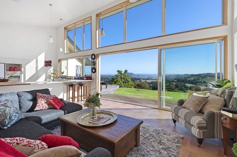 Photo of property in 34 Nova Way, Kauri, 0185