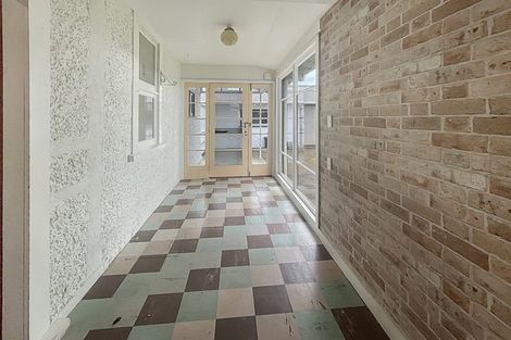 Photo of property in 19 Brightwater Terrace, Terrace End, Palmerston North, 4410