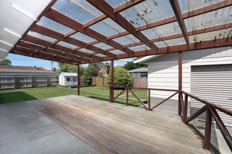 Photo of property in 3 Edward Street, Bulls, 4818