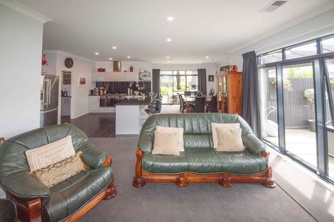 Photo of property in 53 Mauldeth Terrace, Churton Park, Wellington, 6037