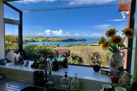 Photo of property in 1415 Whangaparaoa Road, Army Bay, Whangaparaoa, 0930